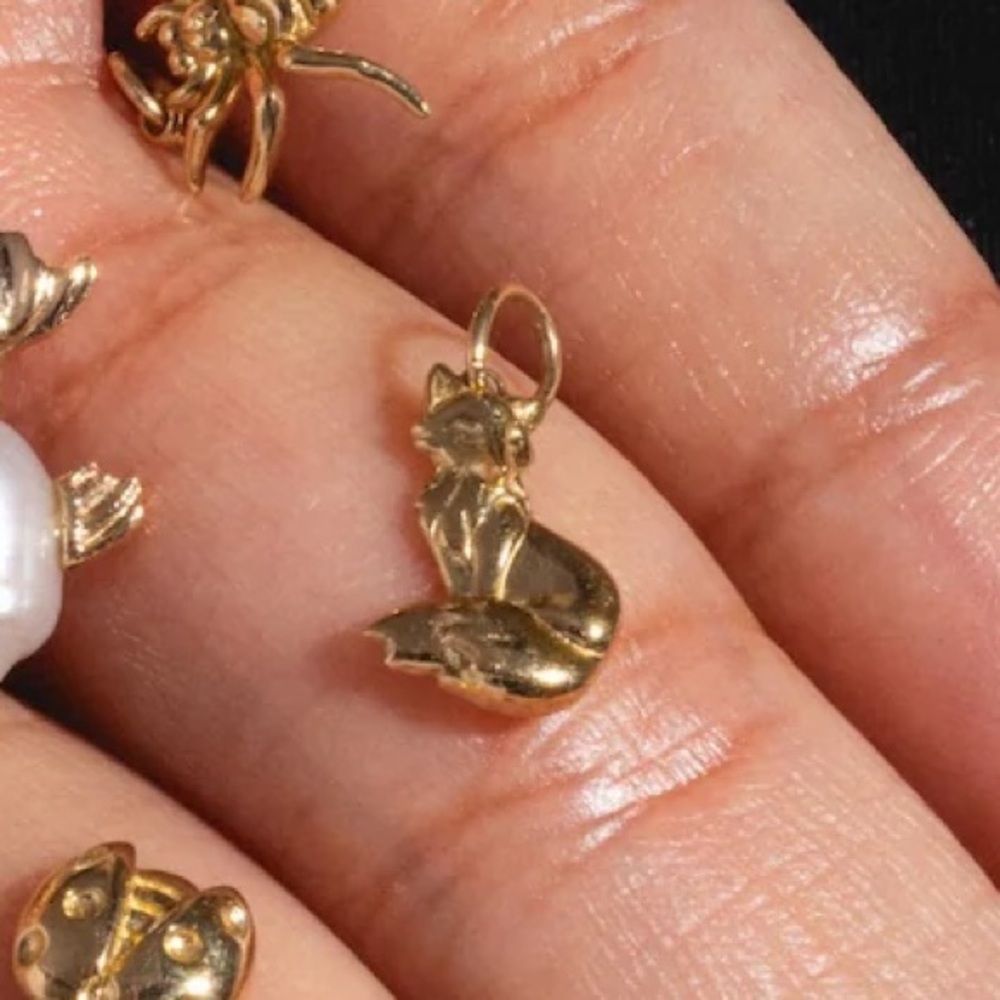 local eclectic 9k solid gold fox charm - Picture 4 of 6